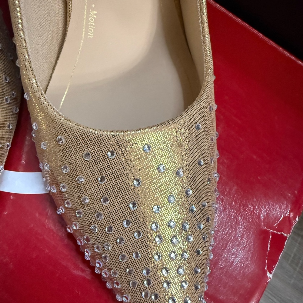 Journee Collection Gold Studded Heels - Picture 9 of 15